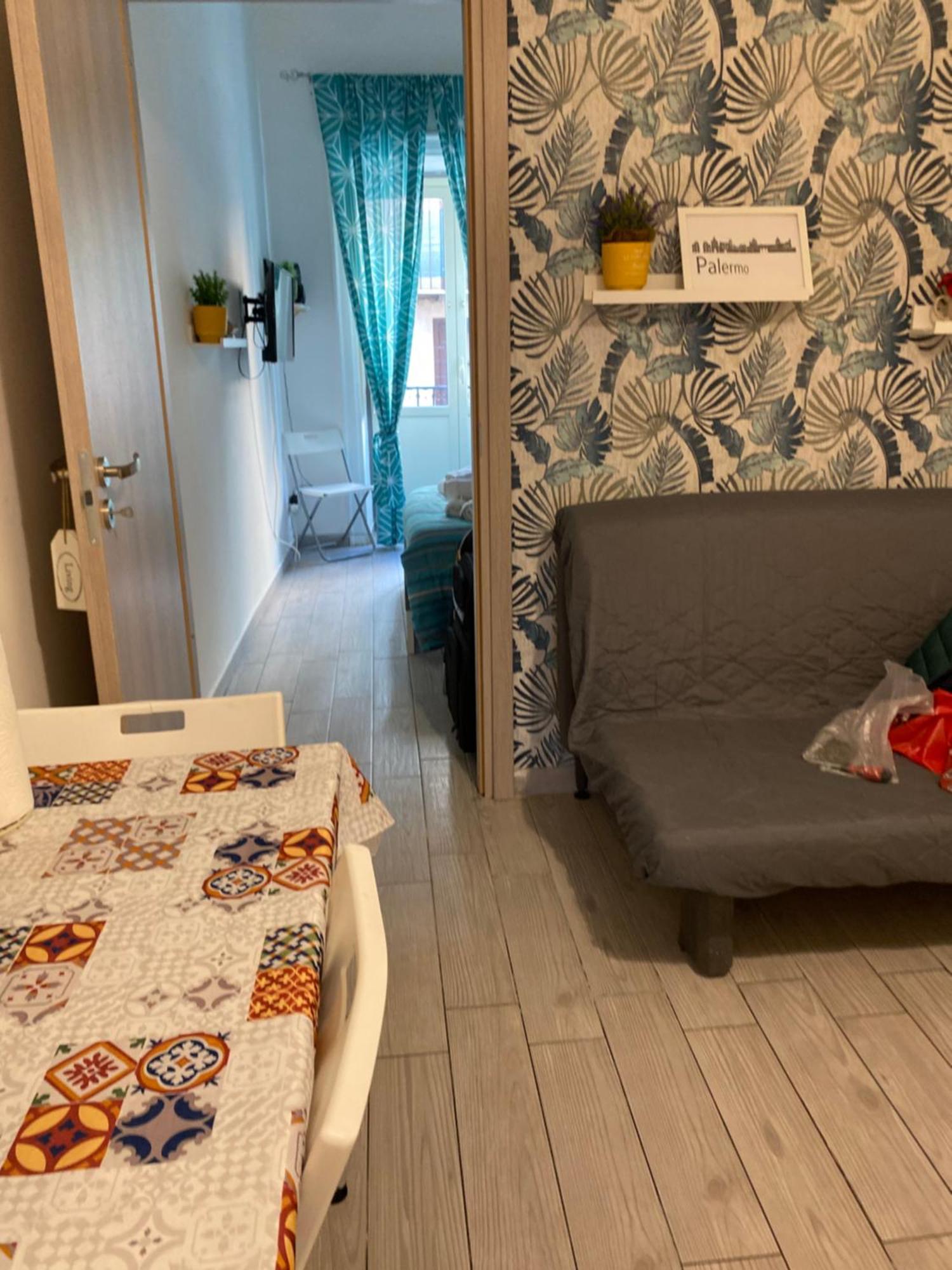 A Casa Di Irene - Loft In Sicily - Centro Di Palermo Apartment Bagian luar foto